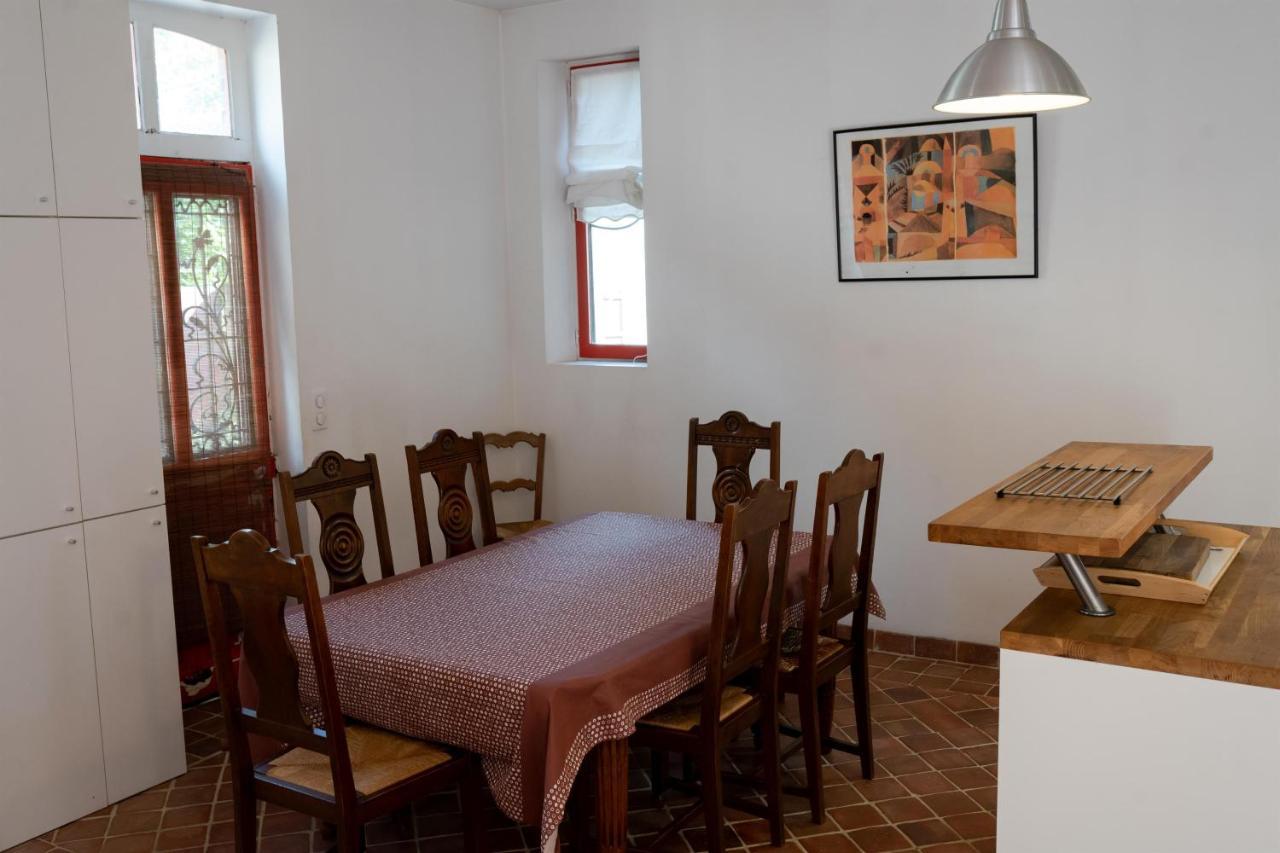 La Maison Rouge Saint-Sauveur-en-Puisaye Exteriér fotografie